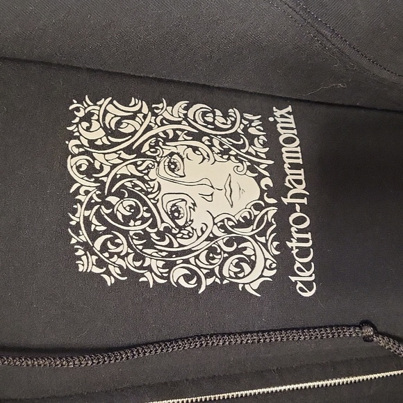 Gildan Other - Gilden 2x black & White Electro harmonix zip up hooded jacket